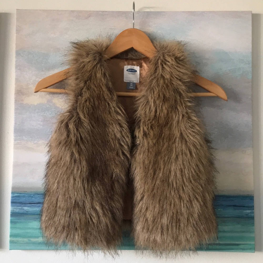 Adorable girls faux fur vest